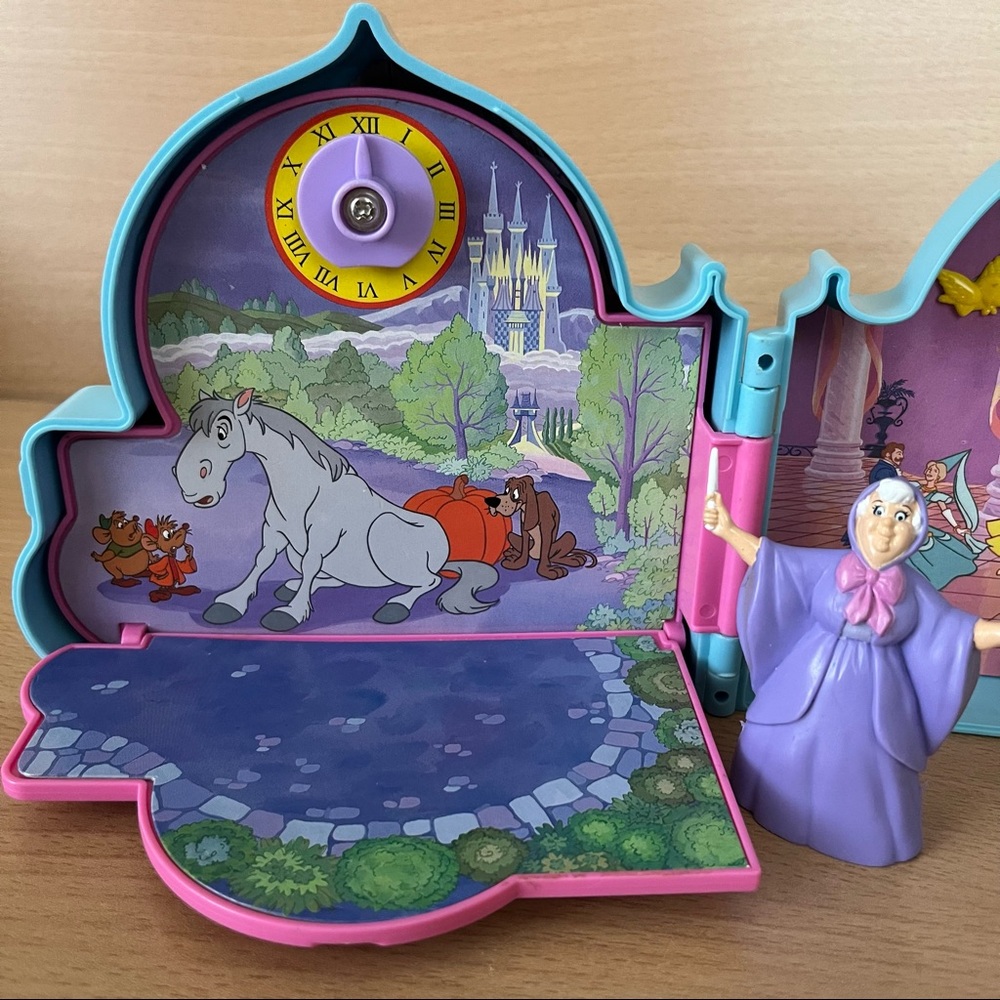 3 Cinderella Figures + Folding Playset Disney Princess Compact Once Upon a Time - Picture 5 of 10